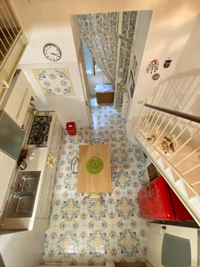 Apartamento Residenze Pessina Nápoles Exterior foto