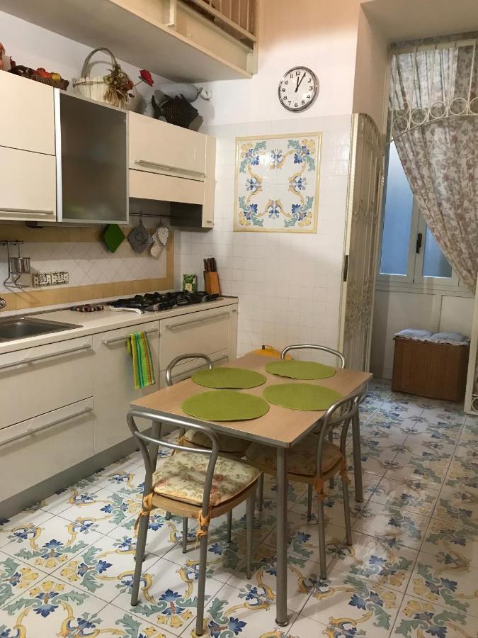 Apartamento Residenze Pessina Nápoles Exterior foto