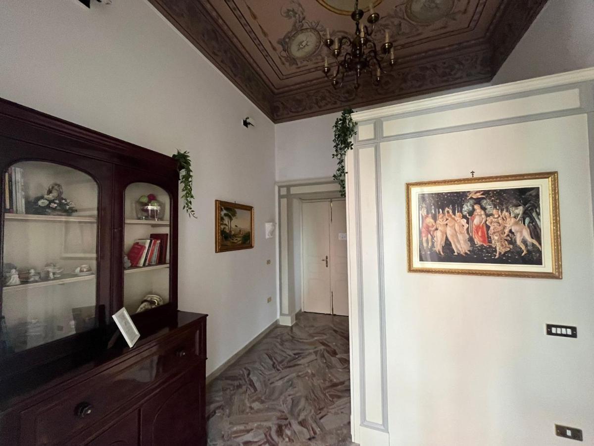 Apartamento Residenze Pessina Nápoles Exterior foto